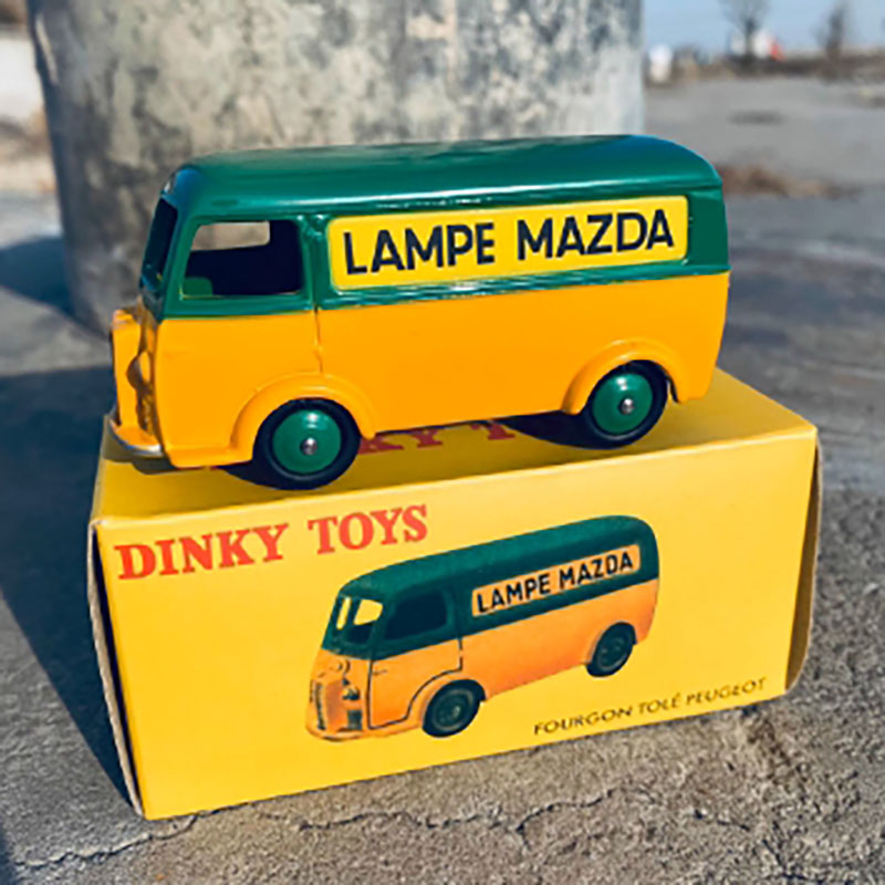 1:64 Scale Dinky Toys Alloy 25 - Party Games Bus 评论和价格